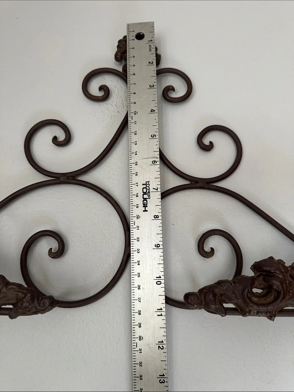 N/A elegant ornate